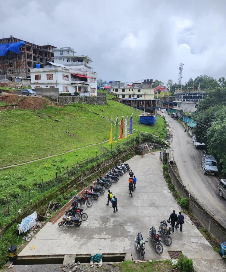 Dewa Elegance Tawang Exterior photo